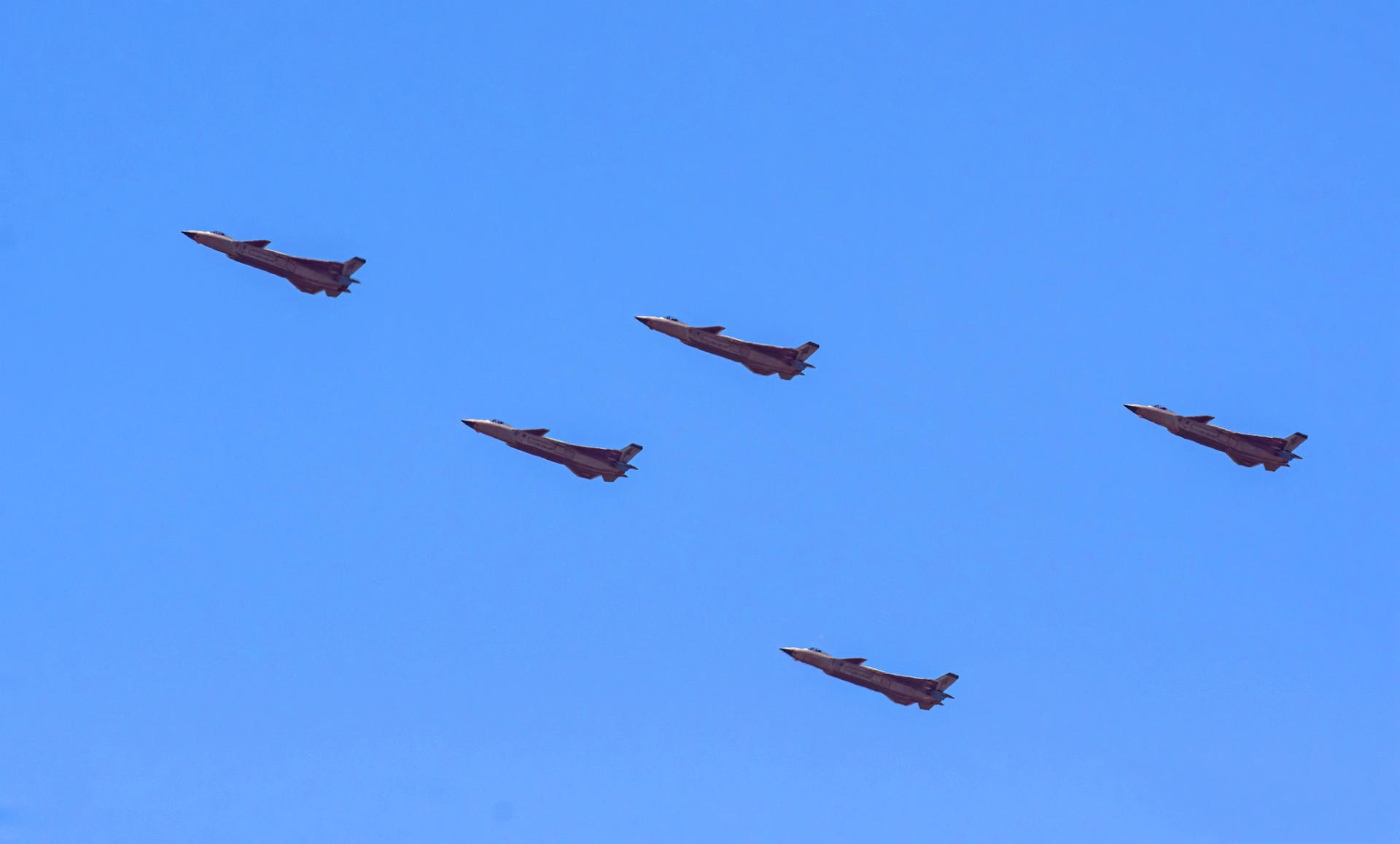 歼20珠海2021飞行表演视频完整,2016珠海航展歼20现场欢呼