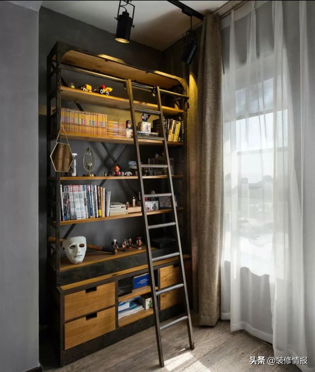 阳台改卧室装修效果图小户型,卧室通阳台推拉门还是改窗户好