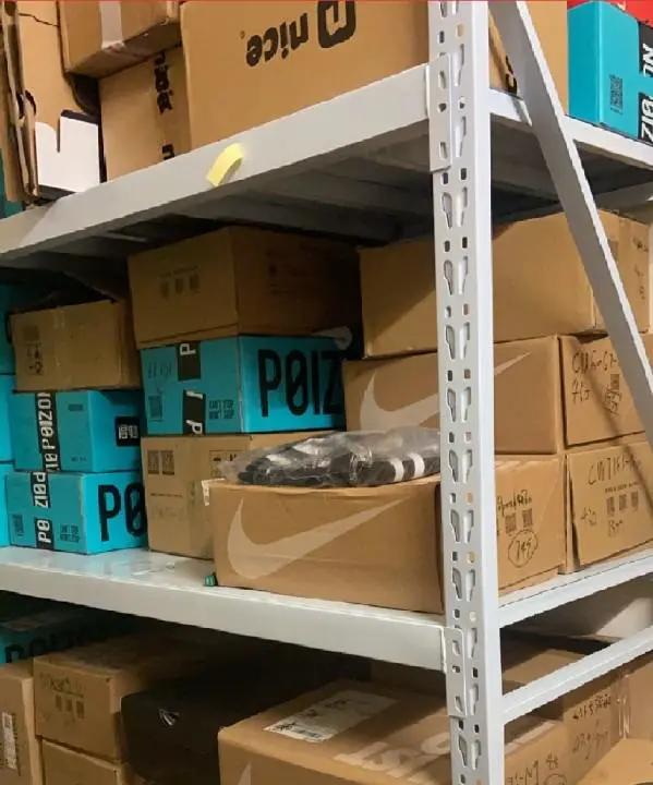 鞋盒修补师,鞋盒修复团队