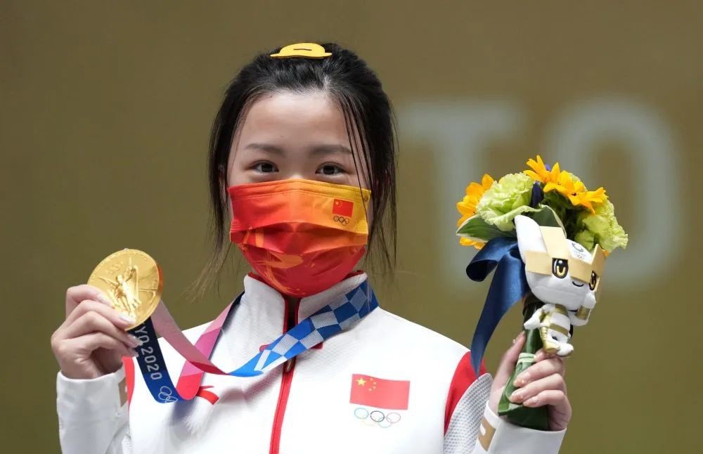 清华大学生奥运冠军,清华学子成最年轻奥运首金得主