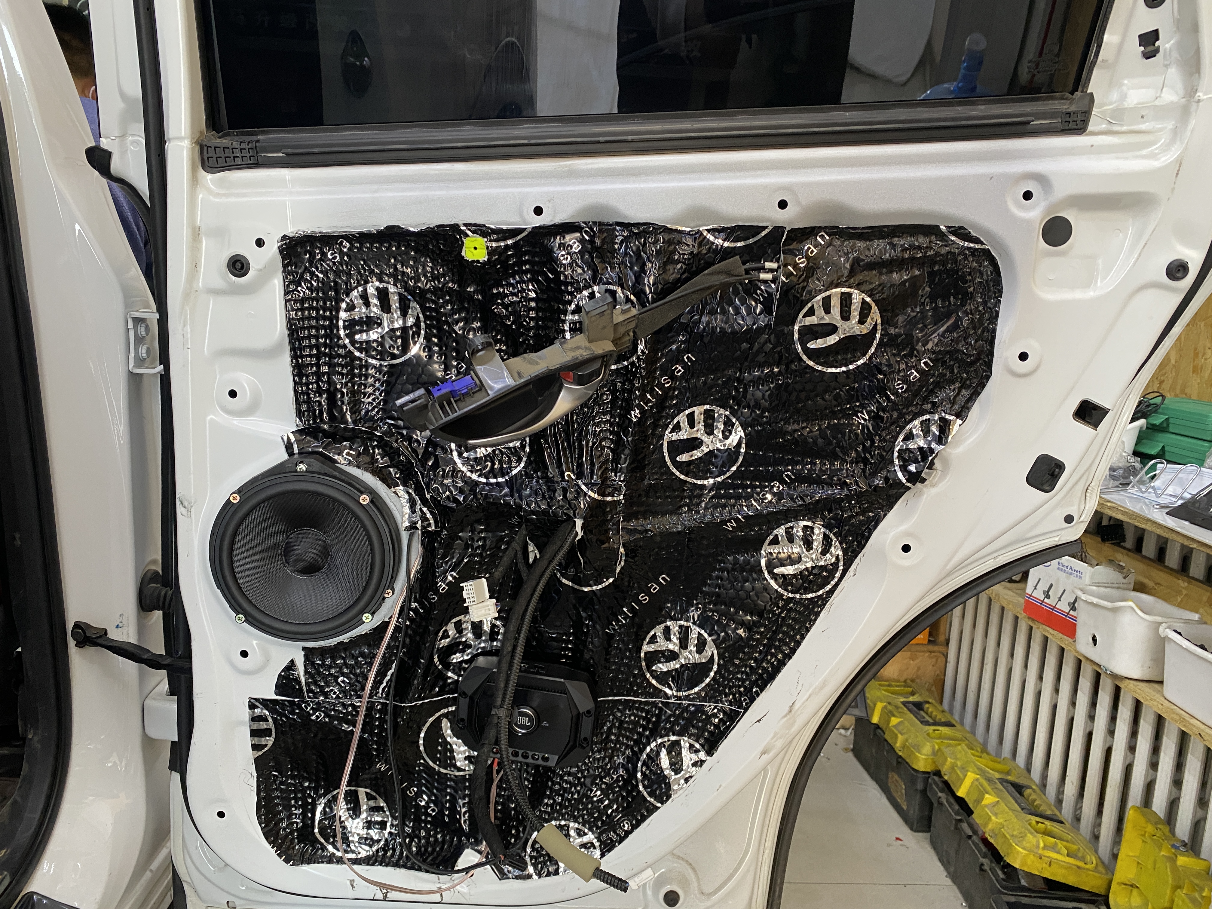 蔡甸本田crv汽车音响喇叭改装,东莞汽车crv隔音音响改装