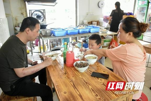 益阳特别辣的特色菜,益阳好吃辣的东西