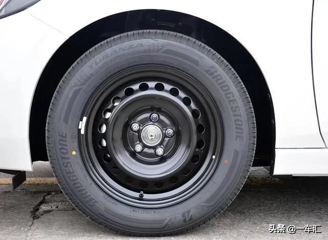 2020款日产轩逸顶配17寸轮毂,轩逸经典舒适版怎么是黑色轮毂