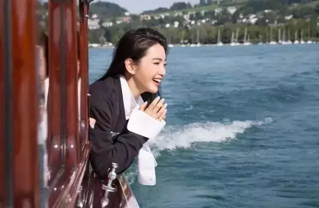 冬天的卫衣叠穿更时髦,连帽卫衣叠穿大法