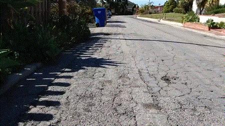 修马路不灌水泥,美国人直接用胶布,这是什么“智障”操作?