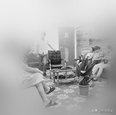 中国一名玉器商人在缅甸,中缅边境玉器店