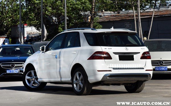 奔驰ml40019万公里值得入手吗,奔驰ml400现在售价多少