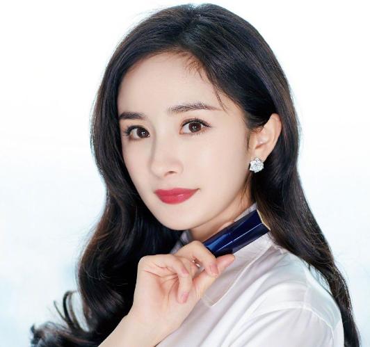 脸长的女生适合什么扎发,脸大发量多的女生适合什么扎发