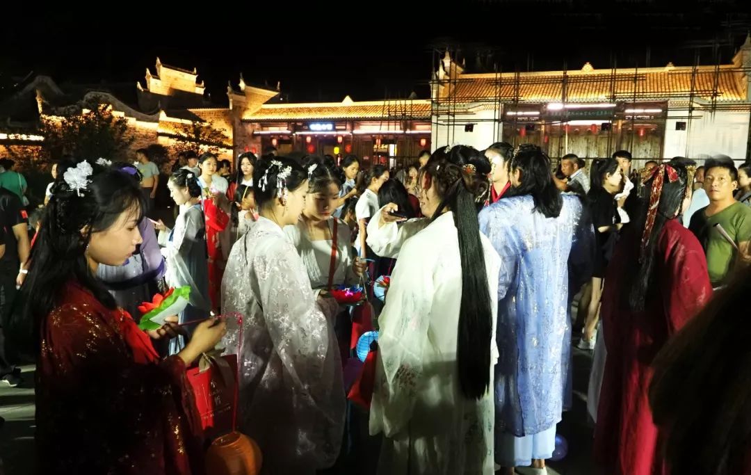 万载古城七夕直播,《七夕之夜》