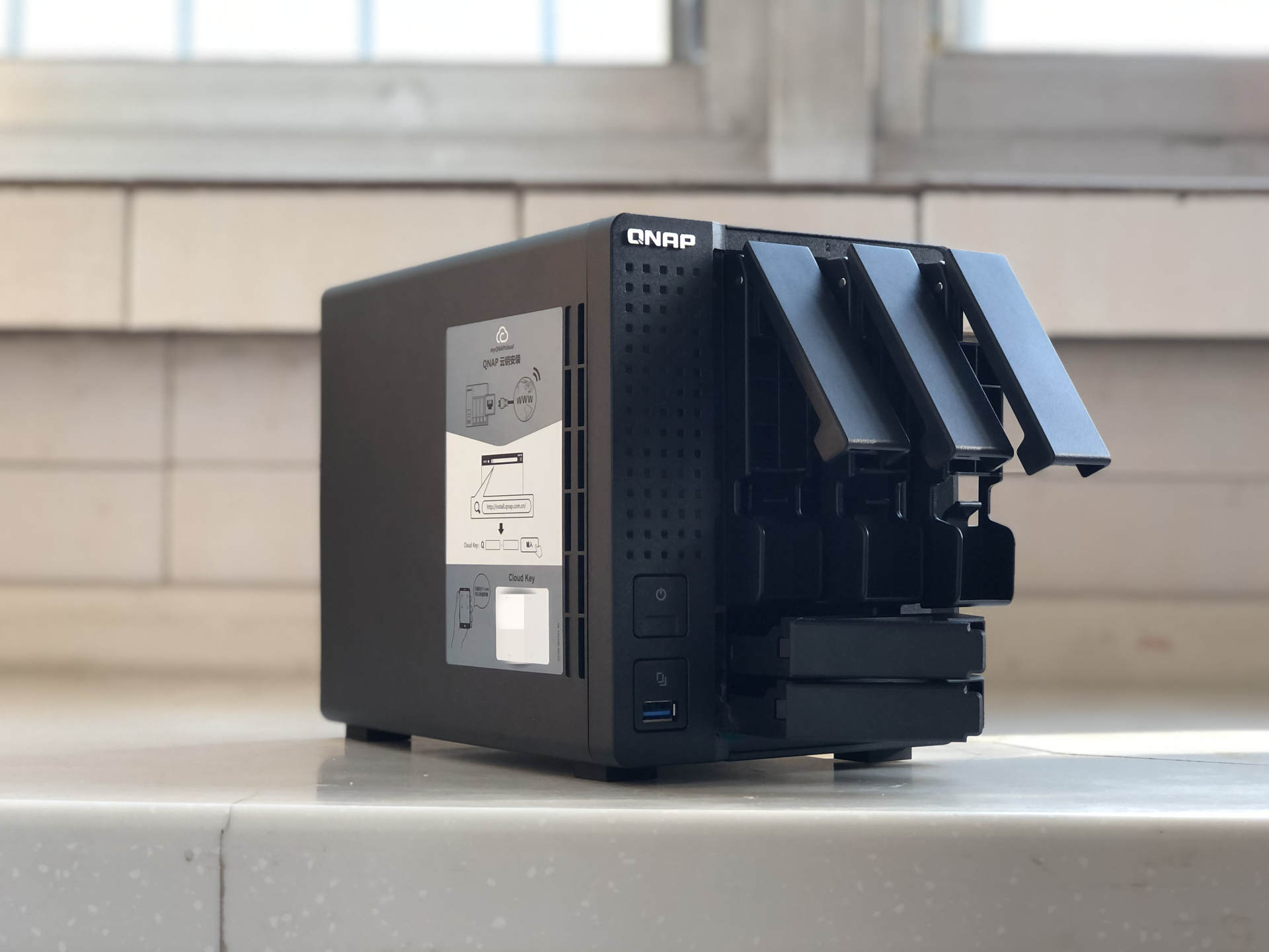 群晖和威联通哪个好玩,群晖与威联通互相同步