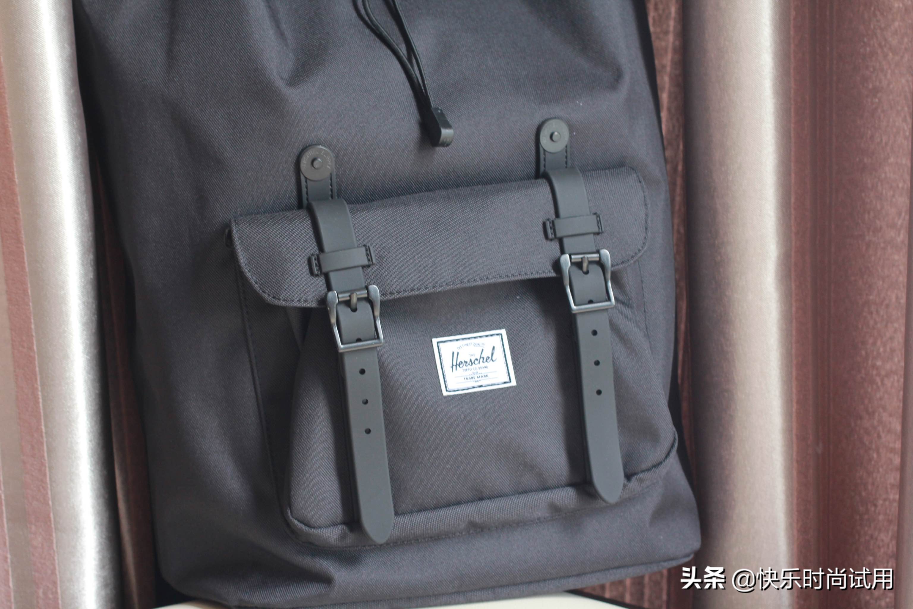 herschel品牌背包,herschel双肩包打造时尚潮流
