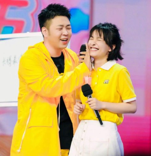 明星也缺钱,快乐大本营吴昕焦俊艳