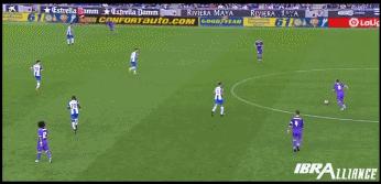 德国足球克罗斯绝杀,德国中场致命弧线克罗斯