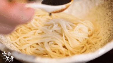 孙俪油泼面做法,安家孙俪吃的面怎么做