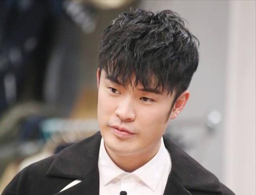 陈赫为什么那么有钱,陈赫靠副业总资产破千亿