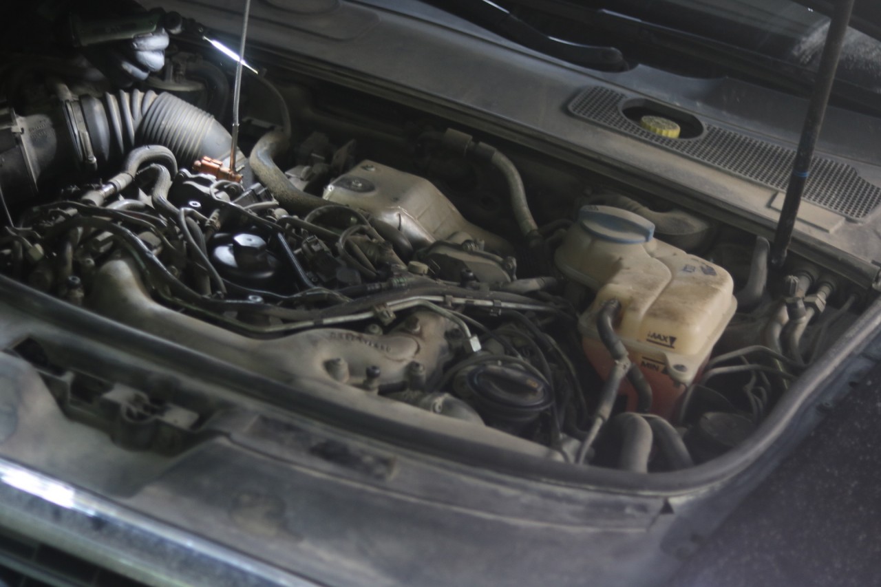 怪兽搞老车：翻新一辆残破生锈的柴油版奥迪A6，翻新后变新车