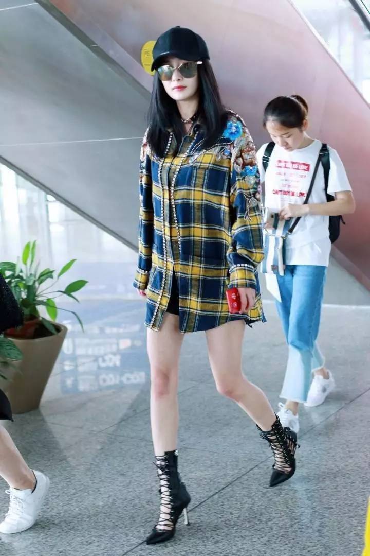 李沁夏季服装搭配,李沁白衬衣怎么搭配