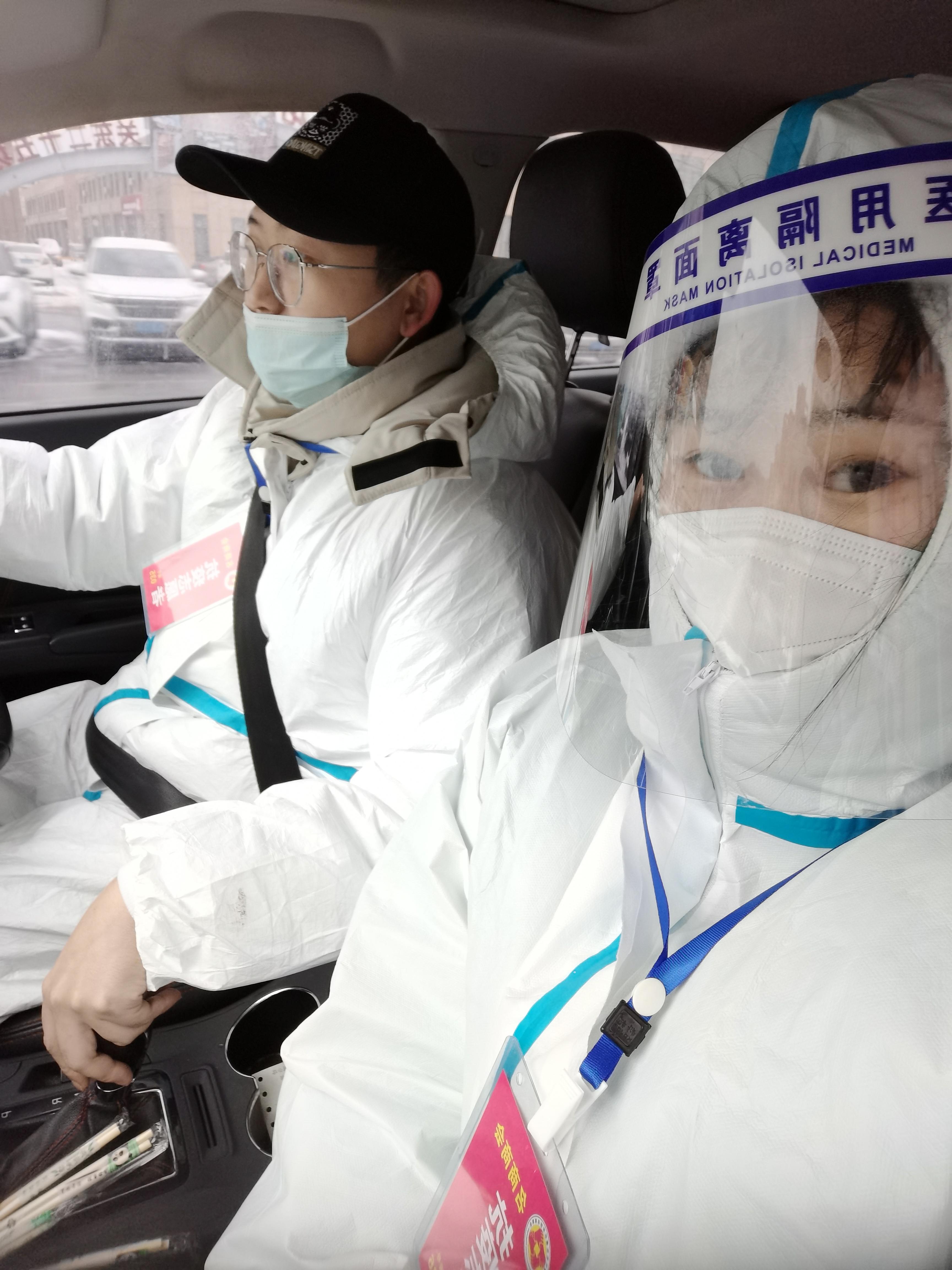 走出“断粮焦虑”的小城通化:小超市断货,网上平台失灵,志愿者彻夜送货,“30个人送1000户”