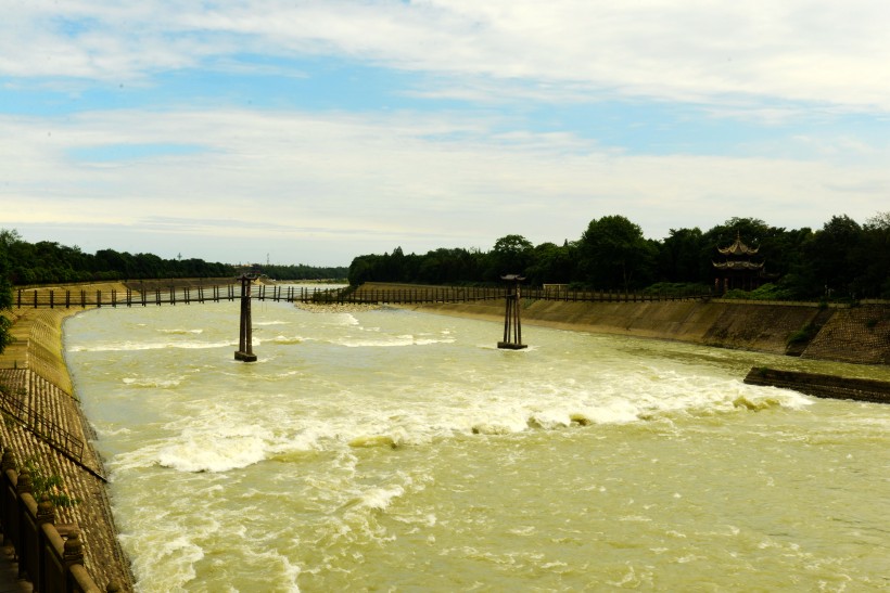火石飞花红古堰光芒曾经照四川,灌县(都江堰市)包产到户追记