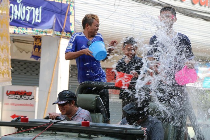 泰国芭提雅好莱坞酒吧泼水节活动,凯哥旅游团在泰国芭提雅泼水节