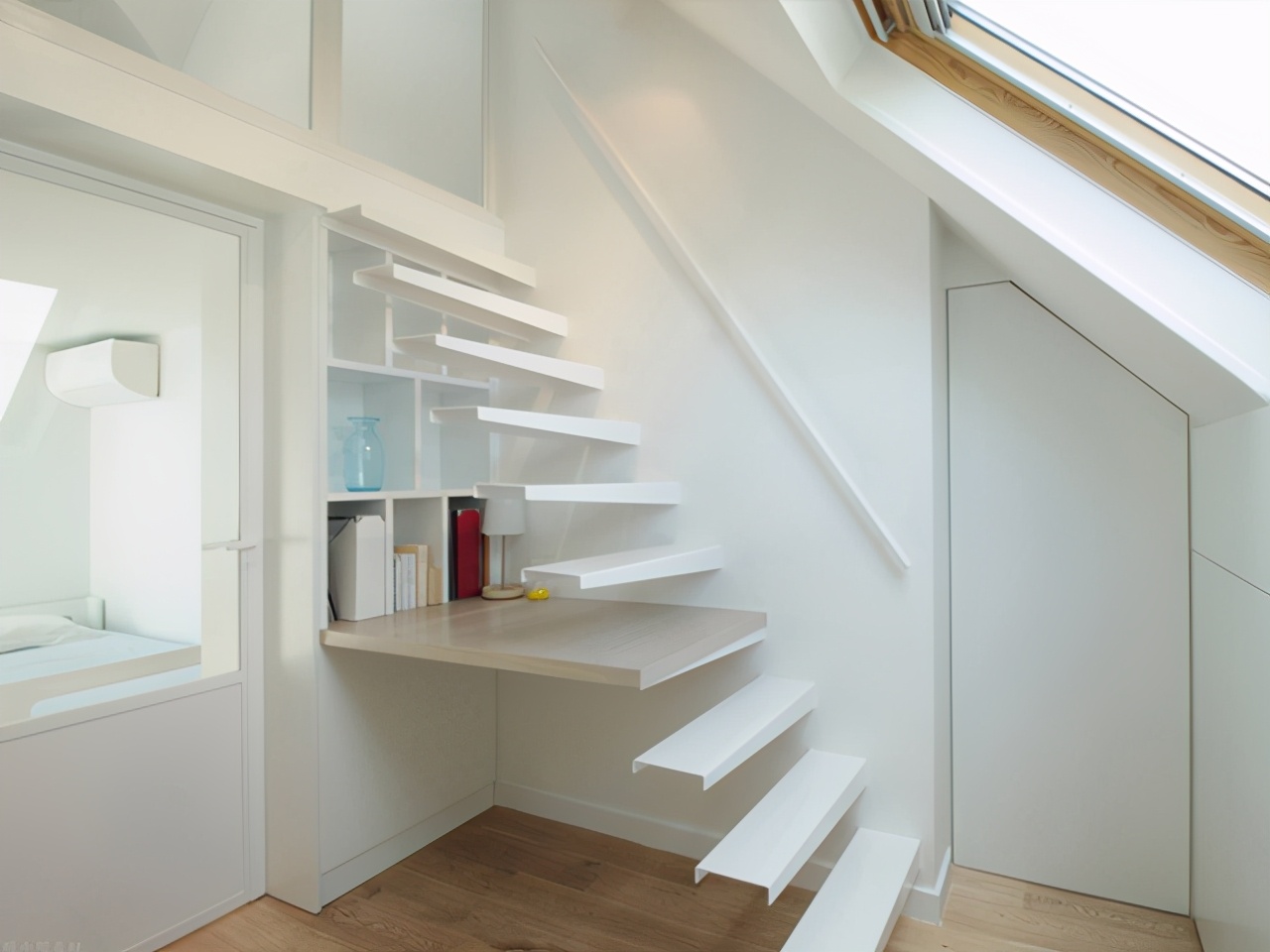 全铝仿实木楼梯扶手价格,实木楼梯扶手加地板搭配