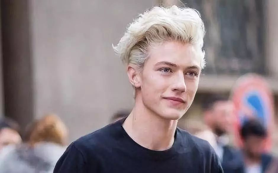 颜值巅峰英文怎么拼,颜值爆表通俗说法