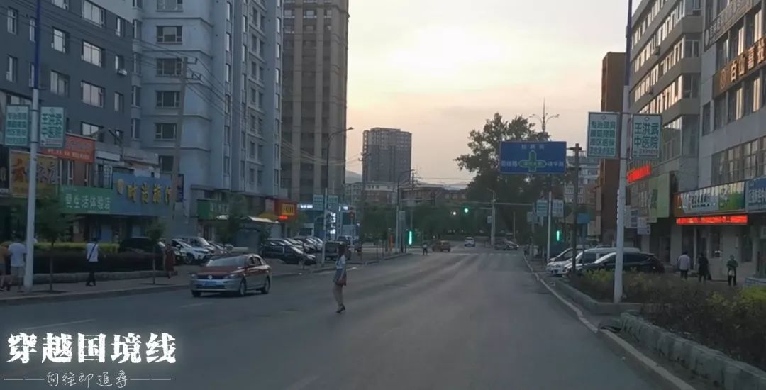 长白山是不是又叫白山了,长白山和白山是一个地方吗