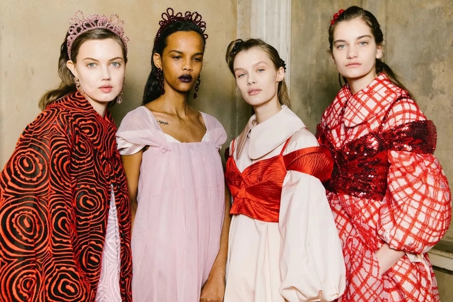 新中式红色日常穿搭,拒绝俗套的穿搭