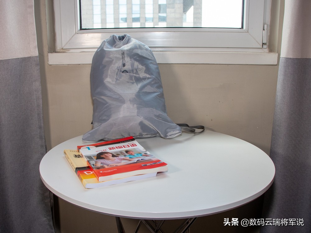 平躺着睡颈椎疼侧着睡就不疼,平躺着睡觉背疼侧着睡不疼