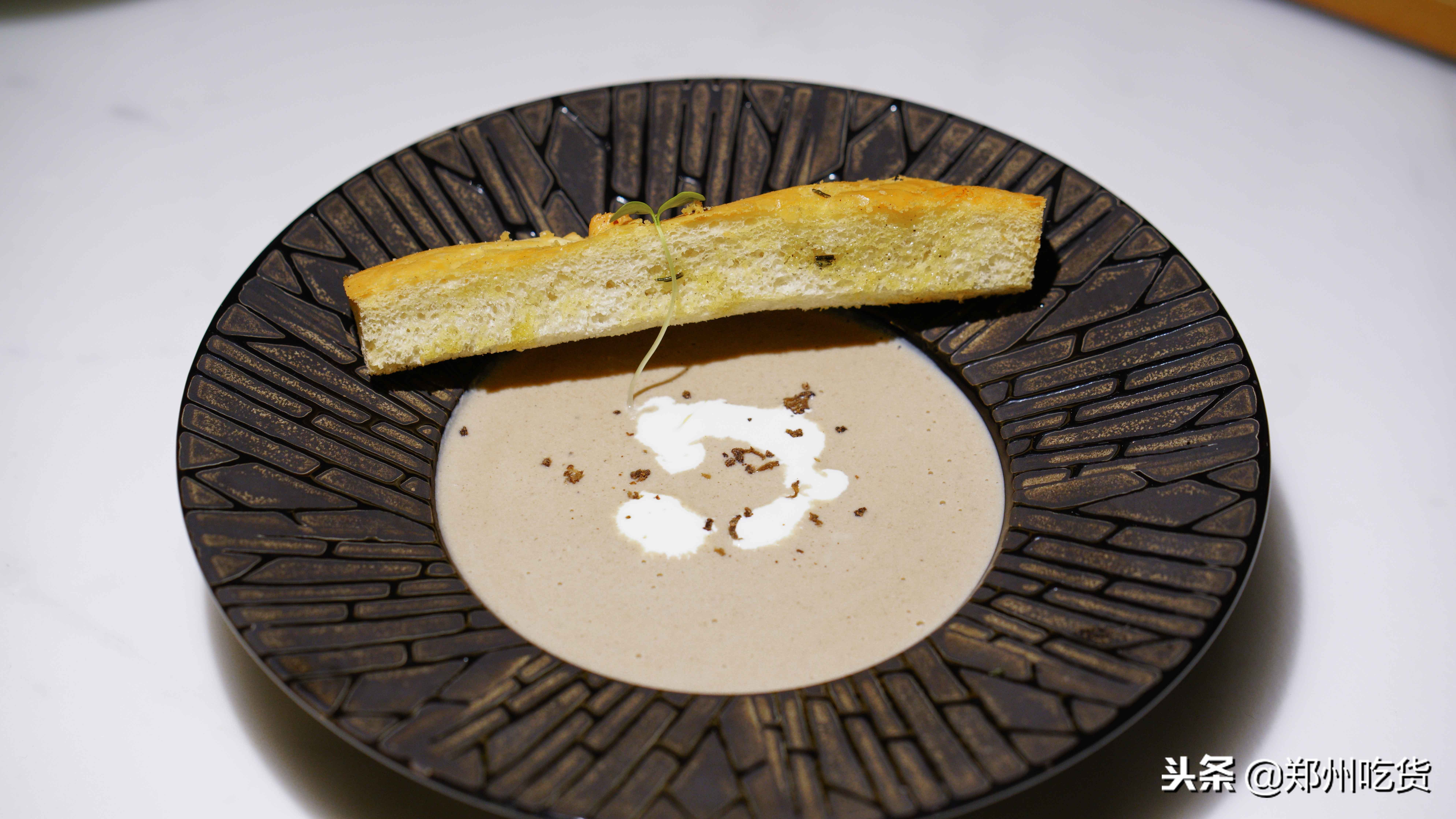 走进这家店,闪现到巴黎!满足你的少女心,治疗你的直男癌!