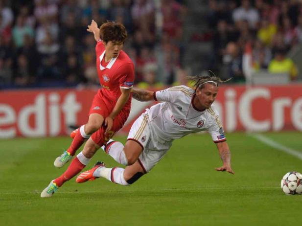 亚洲第一个获得欧冠的球员,首位获得欧冠冠军的亚洲人