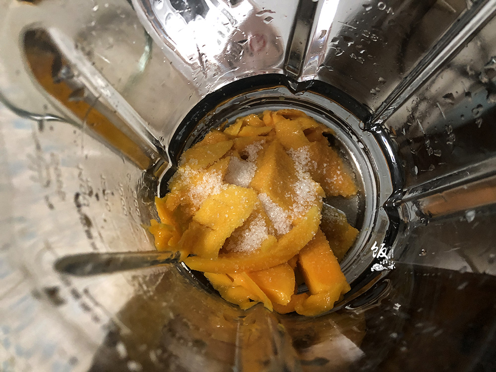 摆摊冰淇淋刨冰的制作方法全过程,夏天简单摆摊冷饮制作