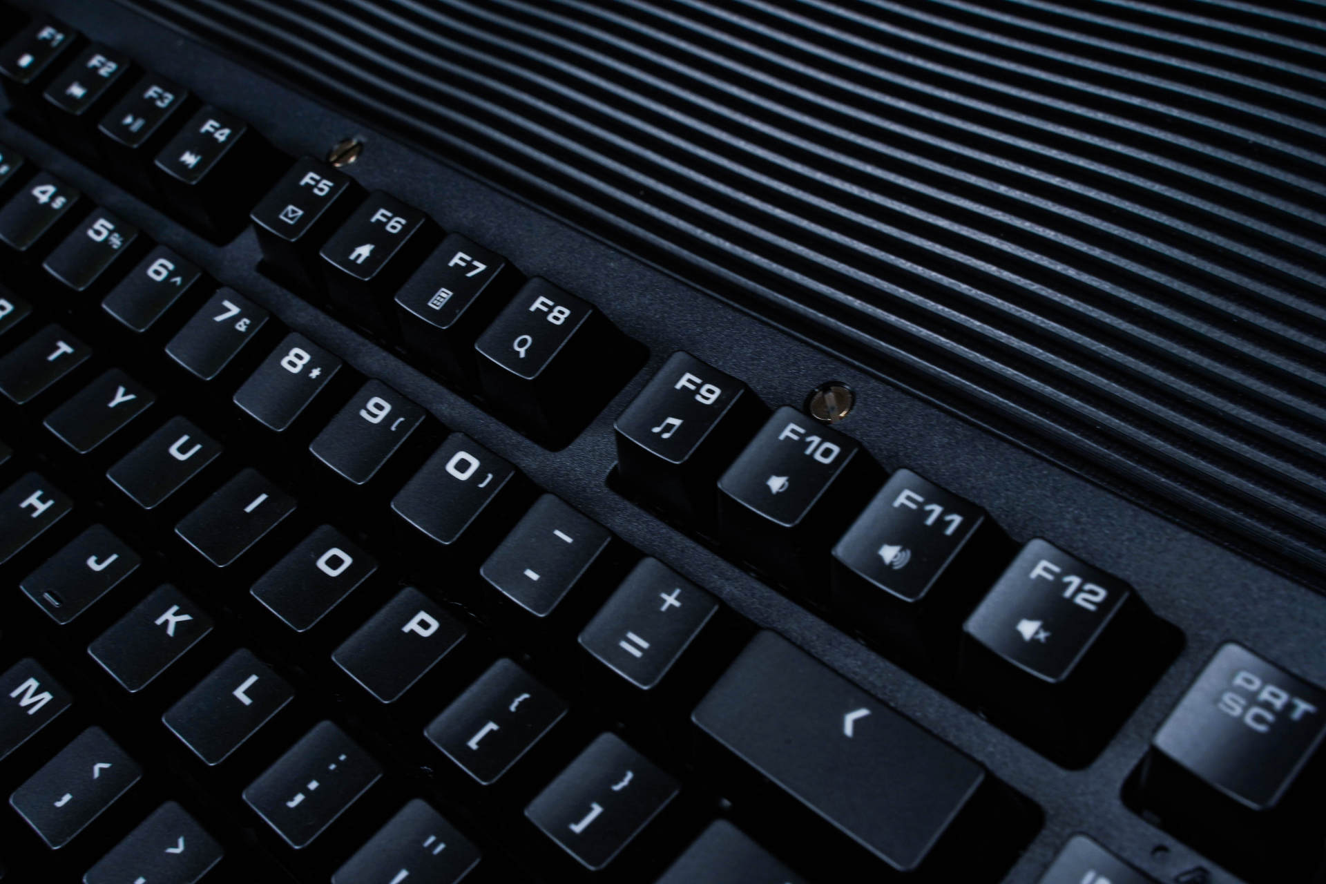 骨伽700k键盘,87键tk950朋克机械键盘