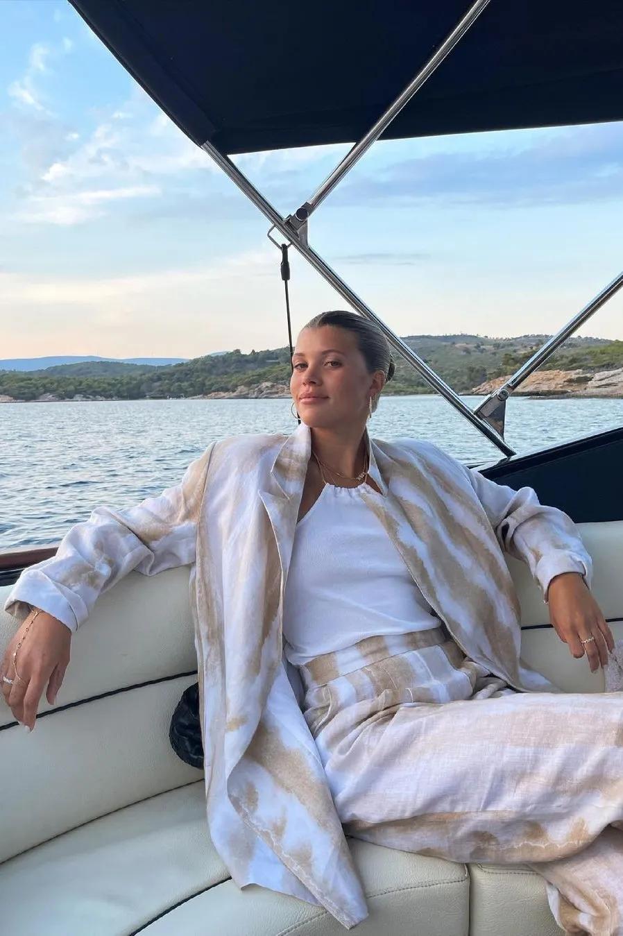 麻料衣服的好处和坏处,麻料的衣服用干烫还是湿烫