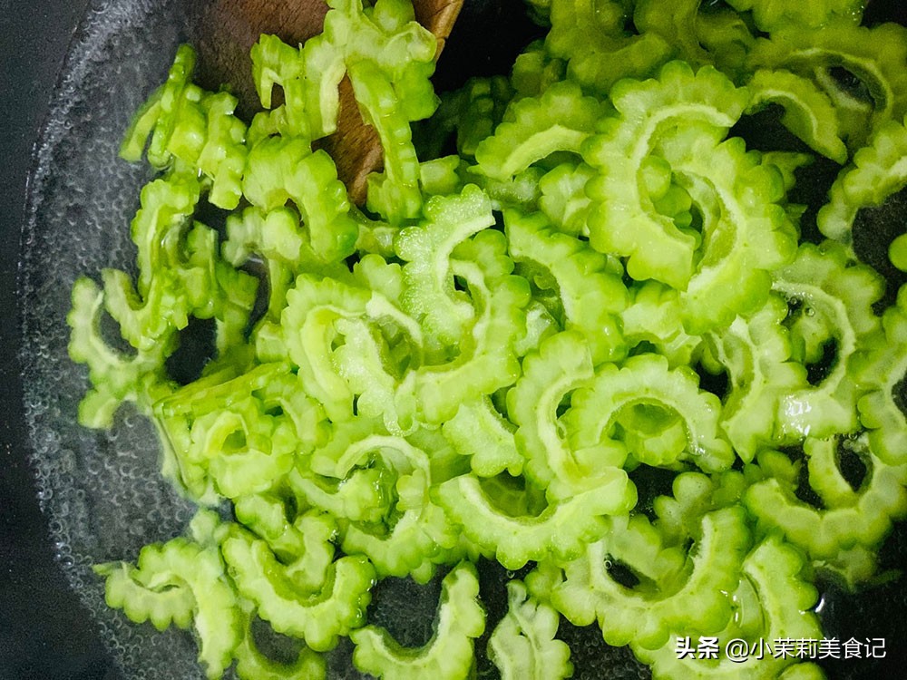 买苦瓜怎样挑选,买苦瓜要注意什么