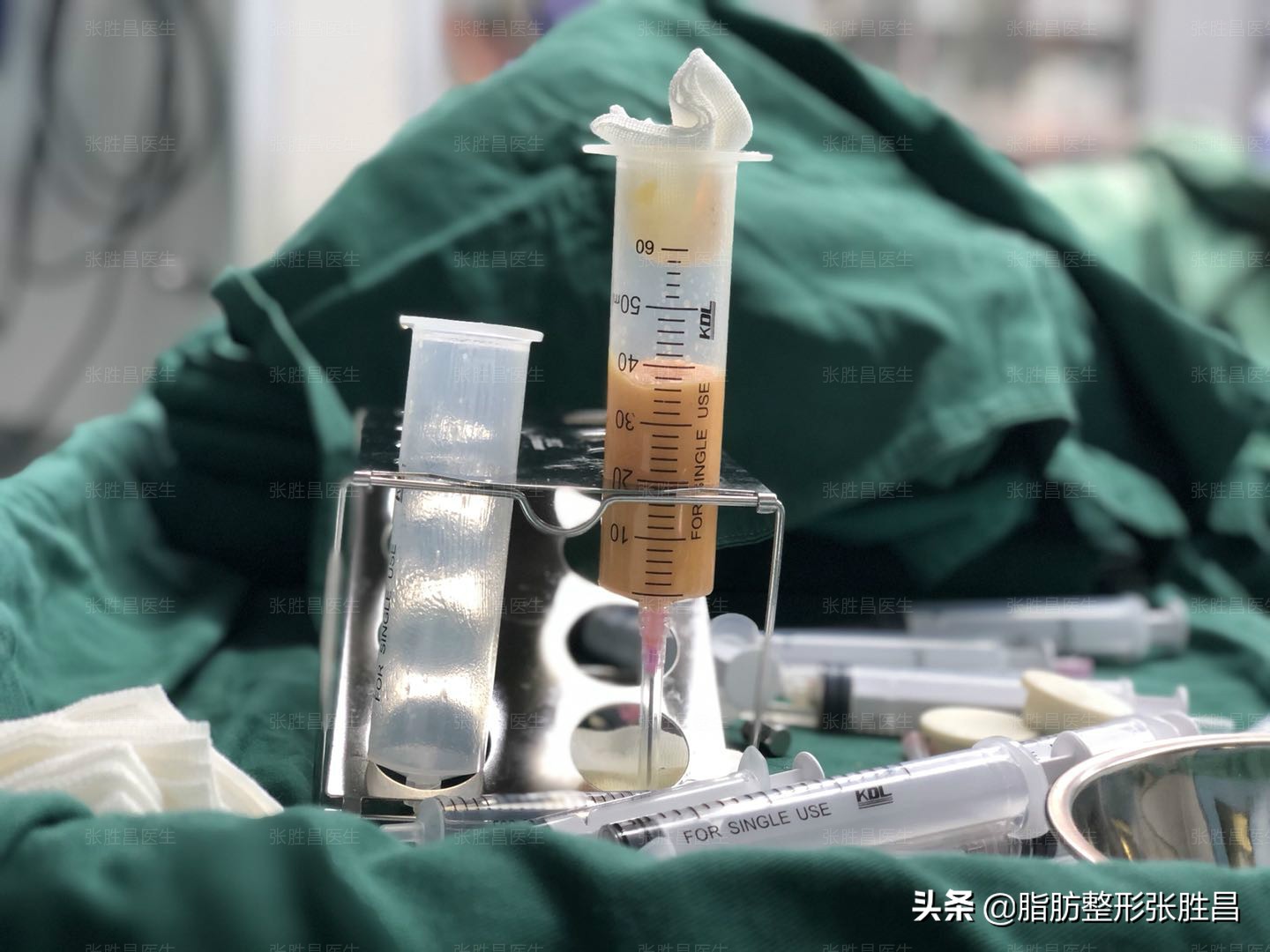 颧骨突出显凶怎么改善,脸凹显凶