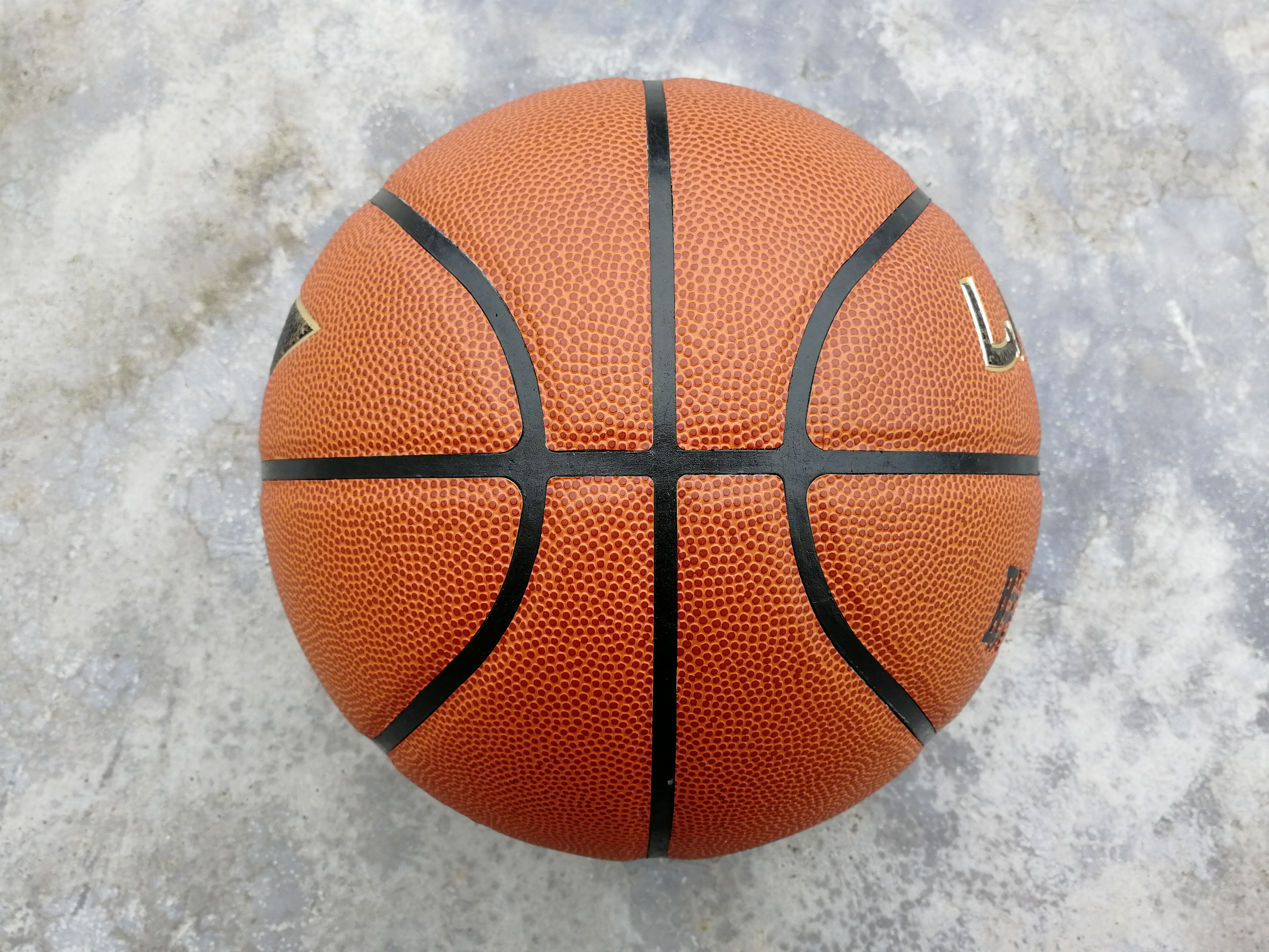 李宁lbqk827-1,李宁的443-1篮球怎么样