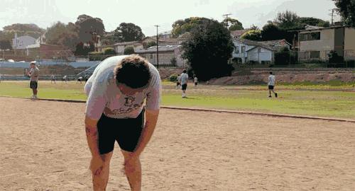 夏天就要心机露肤才更显瘦,又到了夏天露腿露肩的季节