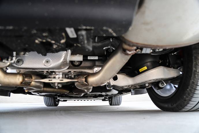 路虎揽胜运动版典范版2024款试驾,路虎揽胜运动2024款典范版试驾