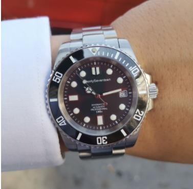 几百块的绿水鬼西铁城机芯,30岁男人戴西铁城