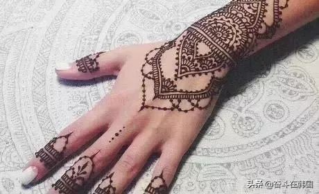 太惨了！这起染发*案惨**在韩国又双叒发生了