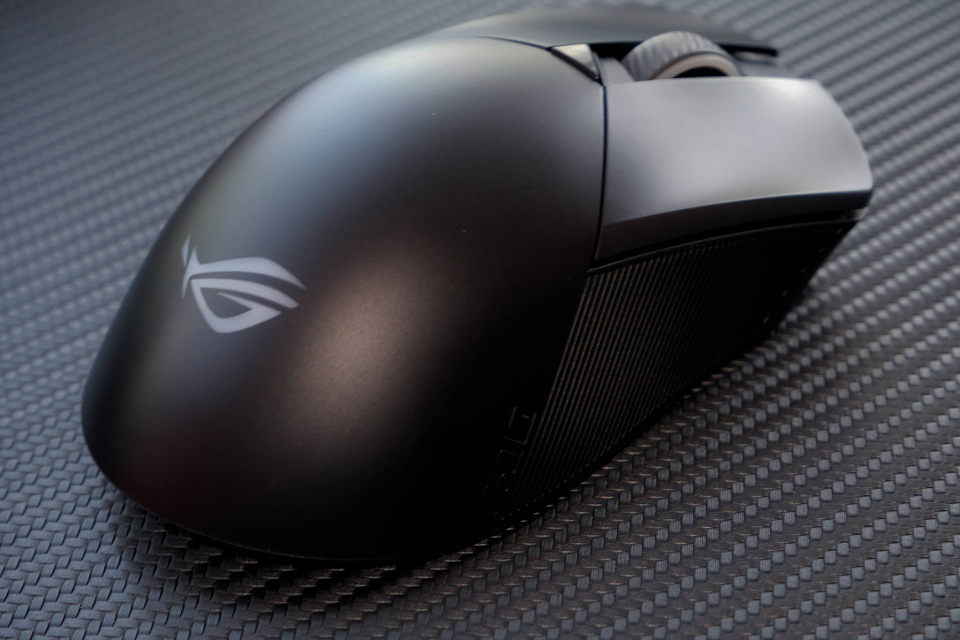 2021最好的电竞游戏鼠标,rog战刃3对比天选鼠标