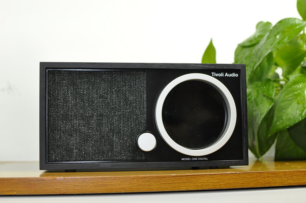 71岁老爷子创建传奇收音机品牌20年,国内用户只能体验一半功能