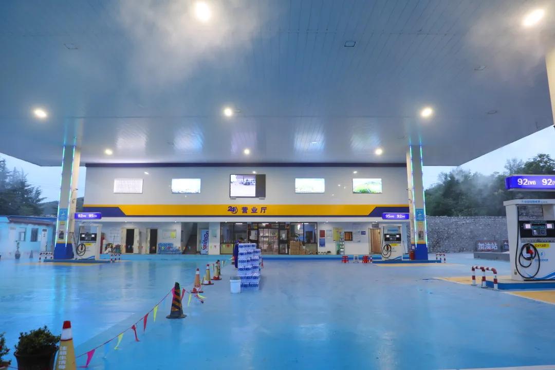 亮了!靓了!更有量了!峰峰“老旧小”加油站穿上了“新衣”