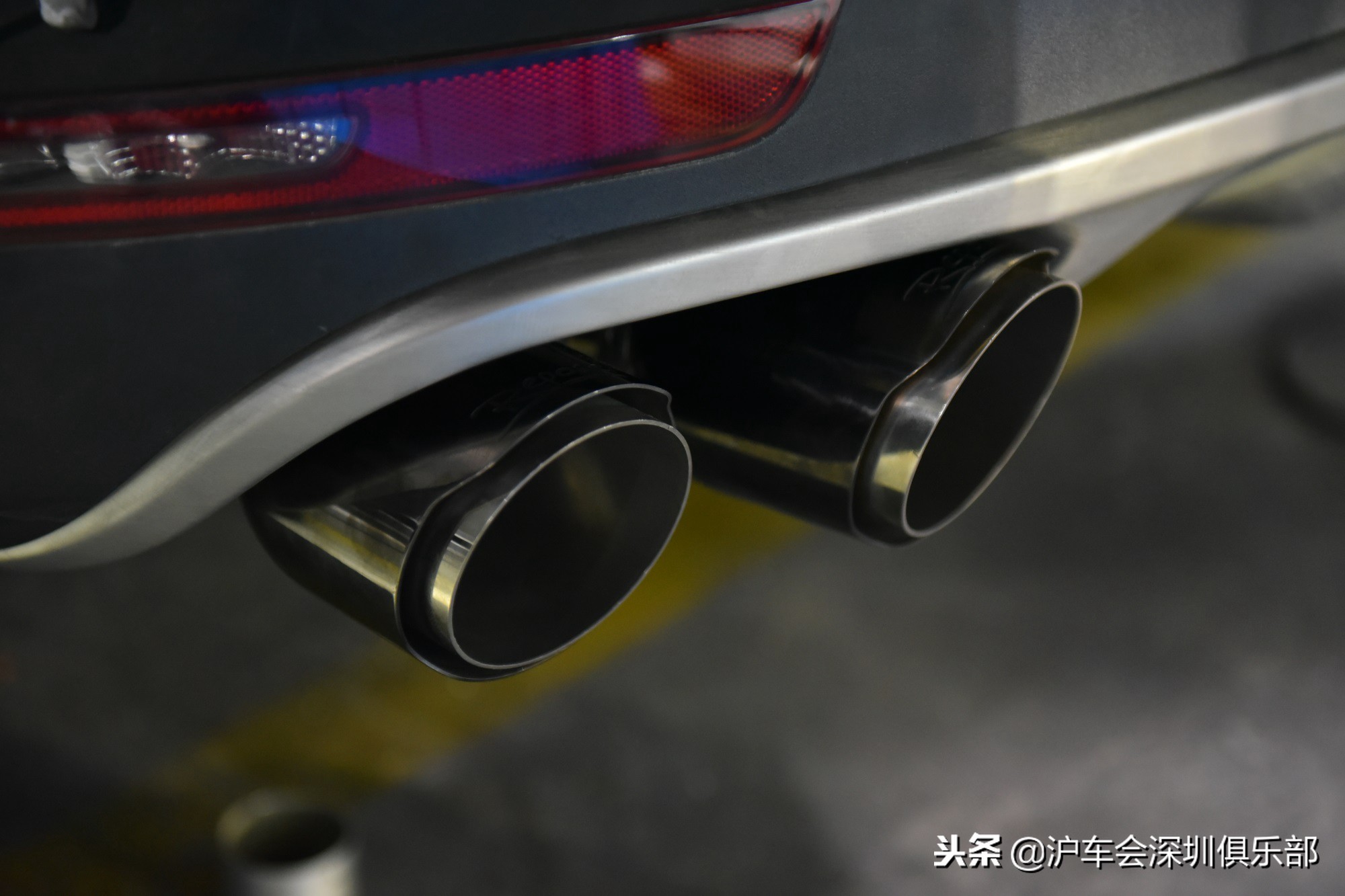 保时捷macan2021宝石蓝21寸大轮毂,保时捷macan改装轮毂