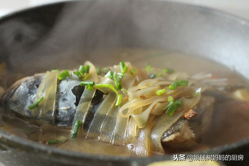 吃鱼补脑还是吃核桃补脑,吃鱼营养高还是猪肉营养好