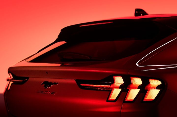 福特mustangmach-e好开吗,福特mustangmach-e底盘