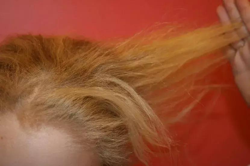 你花几千块烫别人天生的一头金发大波浪，头发究竟怎么长的