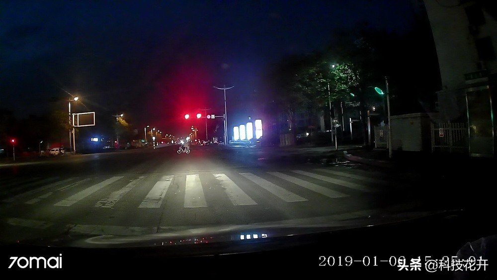 70迈流媒体记录仪10寸,70迈流媒体记录仪测评