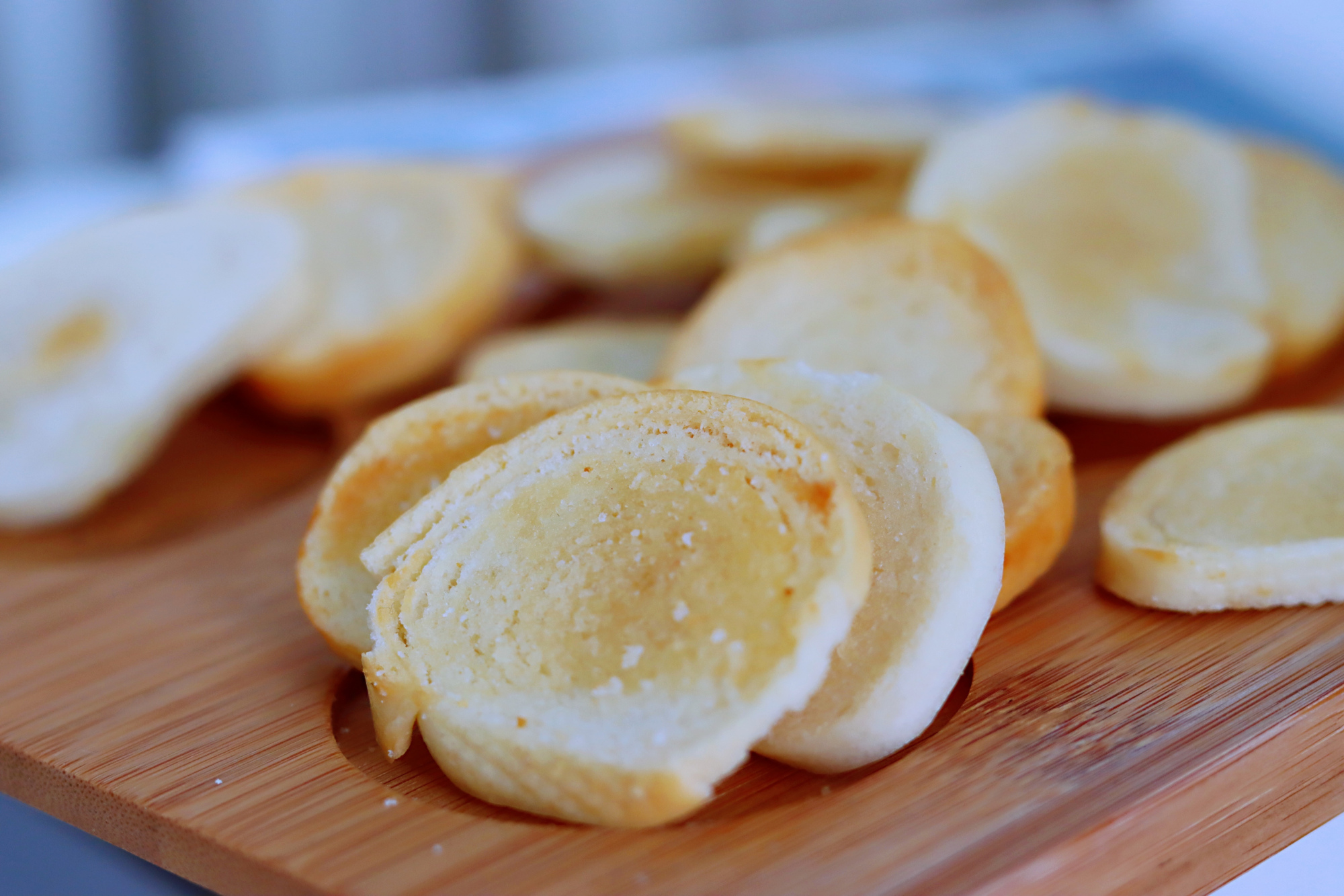 馒头吃不完怎么做成家常菜,馒头吃不完怎么做好吃不用锅